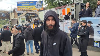 Слава Україні — як в Умані хасиди готуються до святкувань Слава Україні — як в Умані хасиди готуються до святкувань
