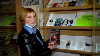 У Житомирі відкрили виставку картин, книг та особистих речей афганців У Житомирі відкрили виставку картин, книг та особистих речей афганців