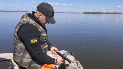 "Щоб риба нерестилася": на Черкащині проводять рейди на браконьєрів "Щоб риба нерестилася": на Черкащині проводять рейди на браконьєрів