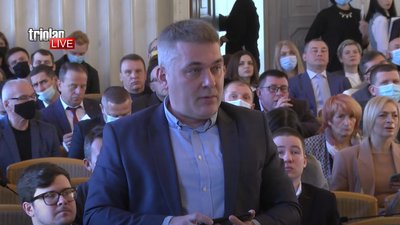 Харківська облрада звільнила підозрюваного у хабарництві заступника голови