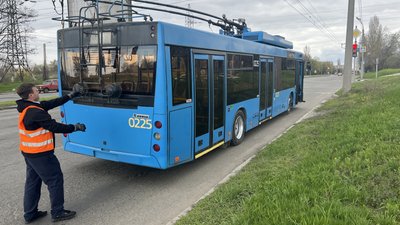 "Нам звісно, хотілося б, щоб разом з тролейбусами приїхали і водії з Краматорська". Харків взяв в оренду у Краматорська 16 тролейбусів