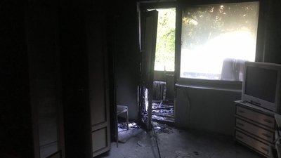 Батько з сином травмувалися під час пожежі в ужгородській багатоповерхівці Батько з сином травмувалися під час пожежі в ужгородській багатоповерхівці