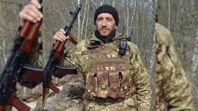 У громаді на Буковині прощаються із полеглим військовим Артемом Максимюком