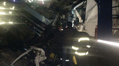 На Чернігівщині зіткнулися дві вантажівки: водії в лікарні На Чернігівщині зіткнулися дві вантажівки: водії в лікарні