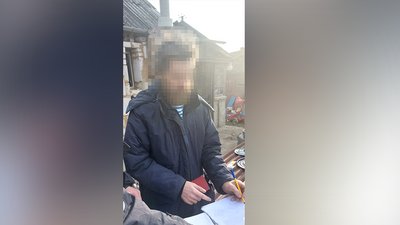 На Житомирщині затримали двох чоловіків: одного підозрюють у держзраді, іншого – у колабораціонізмі На Житомирщині затримали двох чоловіків: одного підозрюють у держзраді, іншого – у колабораціонізмі