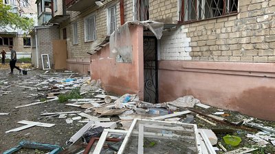 Пошкоджені оселі, пожежі та інфраструктура: що розповіли миколаївці про нічний обстріл Пошкоджені оселі, пожежі та інфраструктура: що розповіли миколаївці про нічний обстріл
