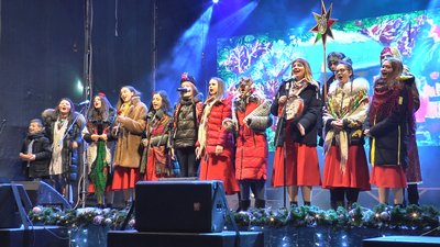 Парад Маланок пройшов центром Івано-Франківська Парад Маланок пройшов центром Івано-Франківська