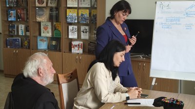Завідувачка сектору пресслужби Миколаївської ОВА Наталя Грудова висловлює думку Завідувачка сектору пресслужби Миколаївської ОВА Наталя Грудова висловлює думку