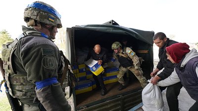 Російські окупанти обстріляли Козачу Лопань під час доставки гуманітарної допомоги: є поранені