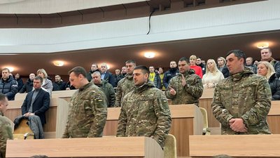 Відзнаки сумського виконкому та ОК "Північ" вручили десятьом військовослужбовцям Відзнаки сумського виконкому та ОК "Північ" вручили десятьом військовослужбовцям