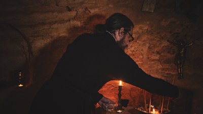 Богослужіння в одеських катакомбах Богослужіння в одеських катакомбах