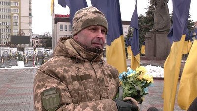 Загинув, рятуючи побратима: у Рівному попрощалися з військовим Олександром Бакшином Загинув, рятуючи побратима: у Рівному попрощалися з військовим Олександром Бакшином