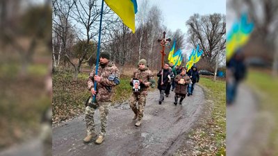 Загинули в боях за Донбас: на Чернігівщині попрощалися із солдатами ЗСУ Загинули в боях за Донбас: на Чернігівщині попрощалися із солдатами ЗСУ