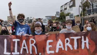 У Британії відбувся кліматичний протест проти саміту G7