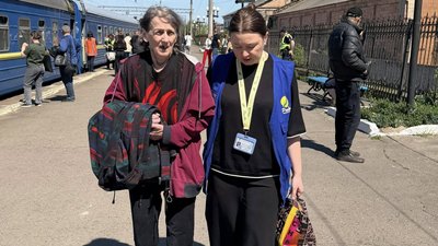 Евакуаційний потяг прибув на Рівненщину