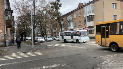 У Полтаві хочуть облаштувати паркувальні майданчики: коли саме і скільки