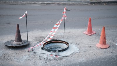 У Чернівцях ремонтують дві ділянки на вулиці Героїв Майдану: коли завершать ремонт та скільки він коштує У Чернівцях ремонтують дві ділянки на вулиці Героїв Майдану: коли завершать ремонт та скільки він коштує