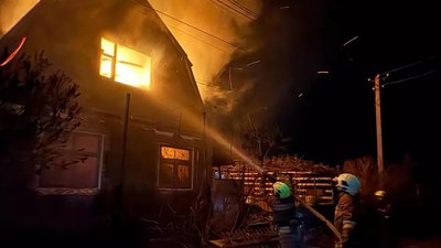 Пожежі на Миколаївщині, горить будинок