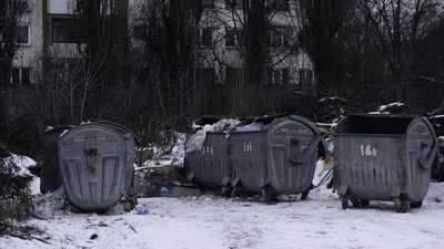 З території Ужгородської райлікарні не вивозять сміття. В чому причина З території Ужгородської райлікарні не вивозять сміття. В чому причина