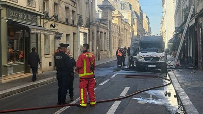 Париж, пожежа поблизу офісу прем'єр-міністра Франції Себастьяна Лекорню