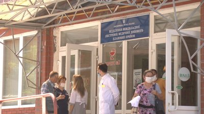 60 відсотків пацієнтів — кисневозалежні: як лікують COVID-19 у Хмельницькій міській лікарні