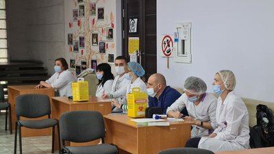У режимі "вихідного дня": у Черкасах Центр вакцинації готовий приймати відвідувачів У режимі "вихідного дня": у Черкасах Центр вакцинації готовий приймати відвідувачів