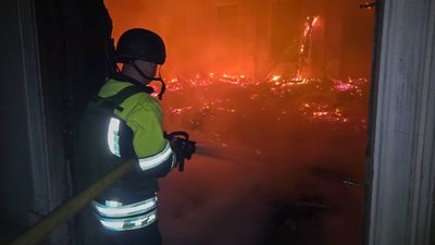 Атака дронів на Одещину: зруйновано лікарню, дитячий центр і ліцей Атака дронів на Одещину: зруйновано лікарню, дитячий центр і ліцей