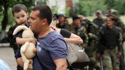 Селять у лікарню та шукають будинки. Як громади Буковини готуються приймати людей з інших регіонів