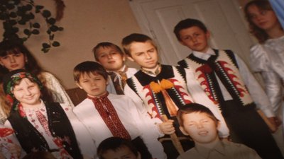 Писав пісні на уроках. Якими були шкільні роки та юність фронтмена гурту "Kalush Orchestra" Олега Псюка Писав пісні на уроках. Якими були шкільні роки та юність фронтмена гурту "Kalush Orchestra" Олега Псюка