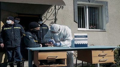 На Тернопільщині рятувальників перевірили на COVID-19 На Тернопільщині рятувальників перевірили на COVID-19