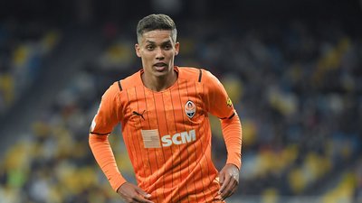 Вінгер "Шахтаря" Педріньйо в матчі Ліги чемпіонів 2021/22 проти "Інтера".