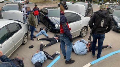 На Одещині затримали банду, яка викрадала людей та "вибивала" вигадані борги – СБУ На Одещині затримали банду, яка викрадала людей та "вибивала" вигадані борги – СБУ