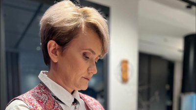 Кримськотатарська журналістка Ленора Дюльбер