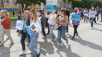 У Кропивницькому долучились до Всеукраїнського маршу за тварин У Кропивницькому долучились до Всеукраїнського маршу за тварин