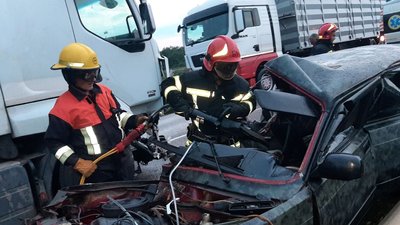 В дорожній аварії на Кіровоградщині загинули троє людей. Серед них п’ятнадцятирічний підліток В дорожній аварії на Кіровоградщині загинули троє людей. Серед них п’ятнадцятирічний підліток