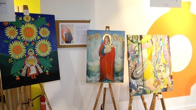 "Творчість без бар'єрів" – у Житомирі відкрилася виставка робіт художника Леоніда Добровольського "Творчість без бар'єрів" – у Житомирі відкрилася виставка робіт художника Леоніда Добровольського