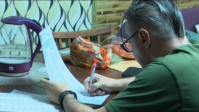Як у Сумах відбувалося голосування виборців вдома Як у Сумах відбувалося голосування виборців вдома