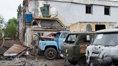 Техніку АТ "Миколаївобленерго" пошкоджено під час обстрілів Миколаєва Техніку АТ "Миколаївобленерго" пошкоджено під час обстрілів Миколаєва