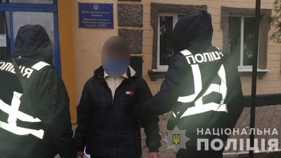 На Запоріжжі поліцейські провели заходи для депортації іноземця, який відбув покарання у тюрмі