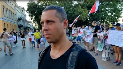 У центрі Одеси люди вийшли на акцію "День єднання білорусів"