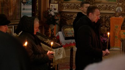 Не міг сидіти вдома, коли в Україні таке коїться: у Чернігові попрощалися з загиблим бійцем Не міг сидіти вдома, коли в Україні таке коїться: у Чернігові попрощалися з загиблим бійцем