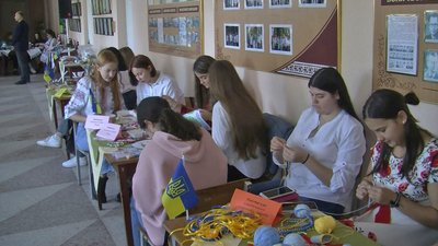 Продукти та випічка: як у волинському коледжі допомагають військовим Продукти та випічка: як у волинському коледжі допомагають військовим
