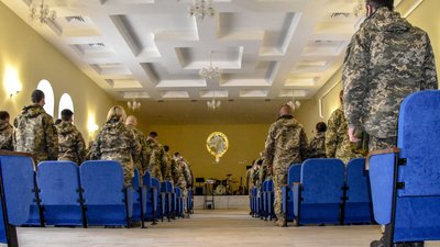У Кропивницькому відкрили відремонтований клуб на території 3-го полку спецпризначення У Кропивницькому відкрили відремонтований клуб на території 3-го полку спецпризначення