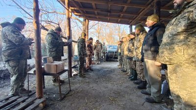 Офіцери з Тернопільщини відвідали стрілецькі батальйони Офіцери з Тернопільщини відвідали стрілецькі батальйони