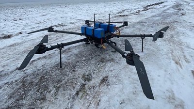 Прикарпатські волонтери придбали та передали ГУР МО два безпілотники Прикарпатські волонтери придбали та передали ГУР МО два безпілотники