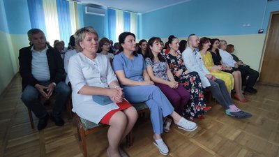 У Луцьку військові-музиканти привітали медиків концертом У Луцьку військові-музиканти привітали медиків концертом