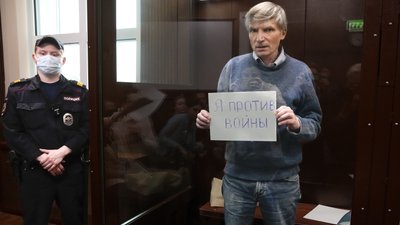 Чи варто переконувати російських родичів, якщо вони не вірять у війну — коментар психолога