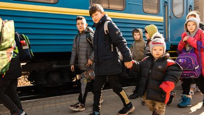 25 вихованців будинку дитини з Дніпропетровщини евакуювалися до Швейцарії