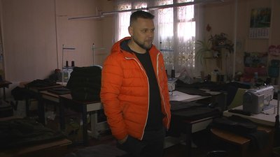 У місті на Волині шиють теплі речі для військових У місті на Волині шиють теплі речі для військових