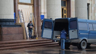 Підпал дверей Харківської ОДА поліція розслідує як хуліганство